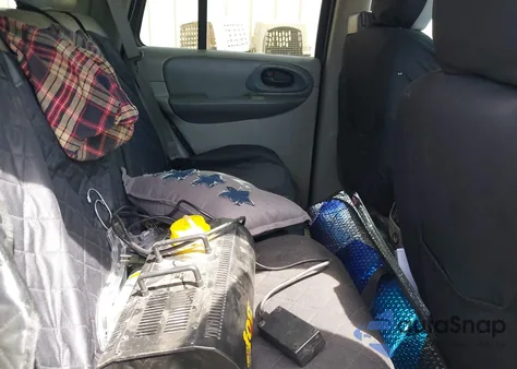 2004 Chevrolet Trailblazer Lt z USA, uszkodzony, nr VIN 1GNDS13S642316504